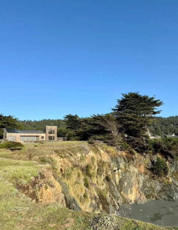 cliffside overlooking the Pacific Ocean