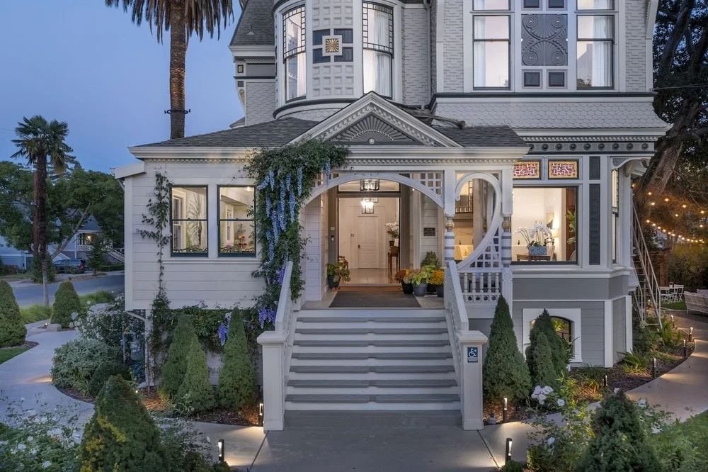 The George Luxury Boutique Inn