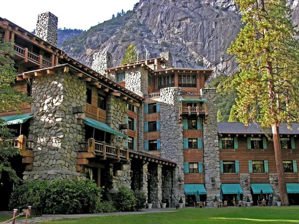  Ahwahnee Hotel 