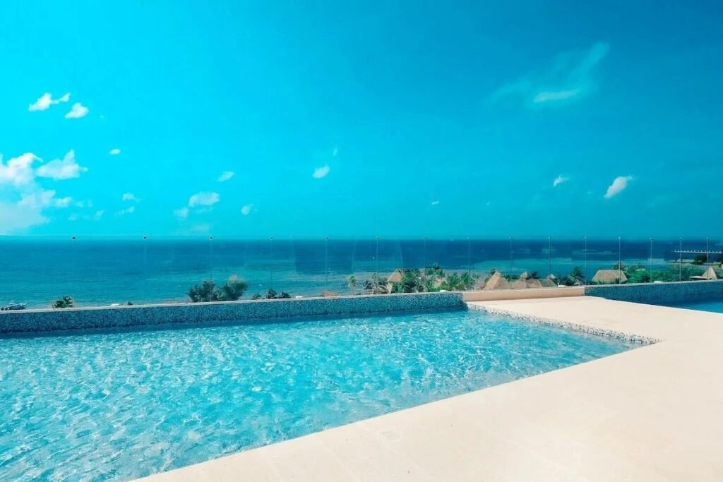 Paradise Awaits at Trendy Condo at Playa Del Carmen