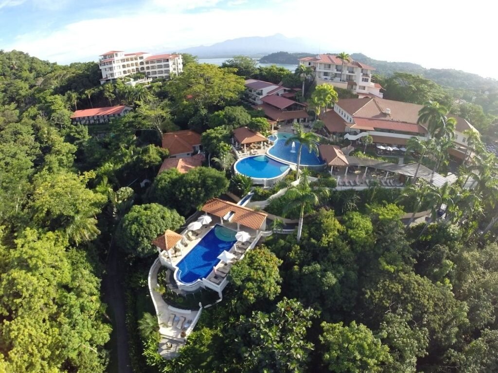 Parador Nature Resort and Spa