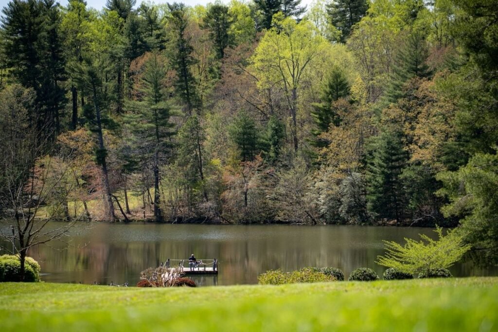 Highland Lake Inn Resort