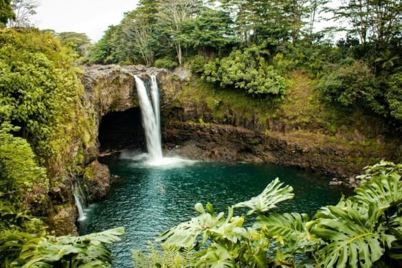 Hilo Hawaii Rainbow Falls