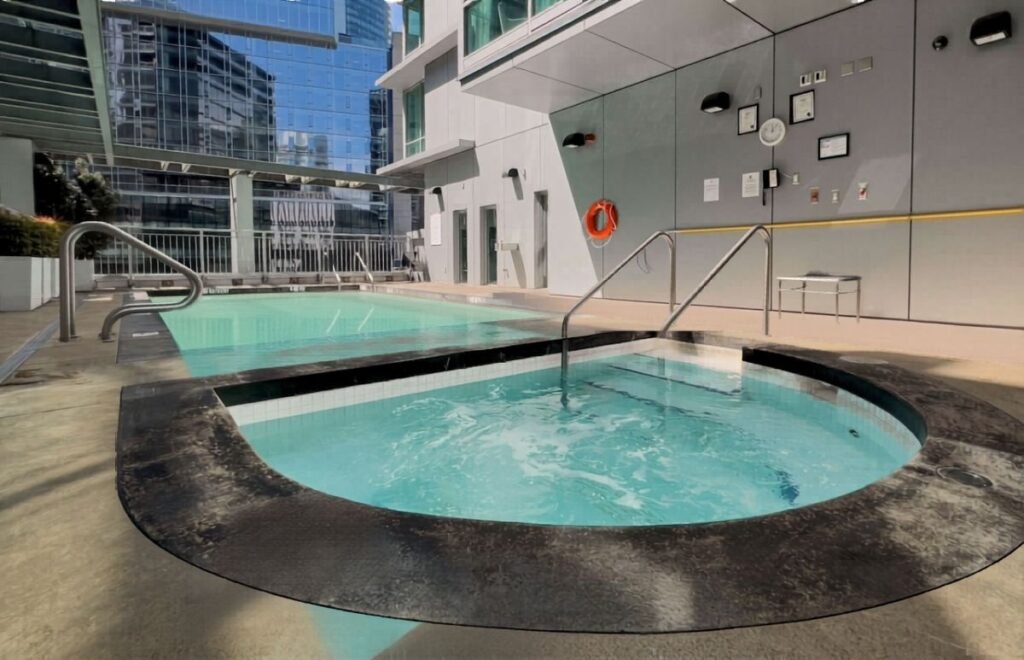 Coast Coal Harbour Vancouver Hotel by APA