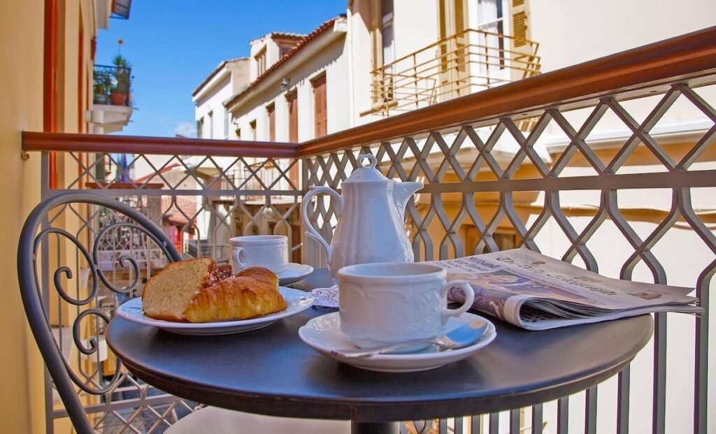 Aetoma Hotel
